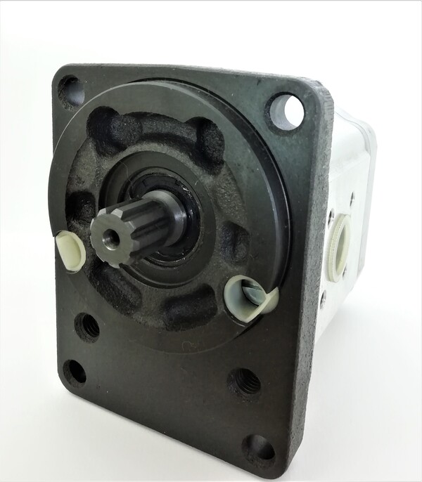 Halve pomp 4 gaten 72,0 x 100 - spline as 9T - 19CC 