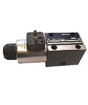 [DKWK 80 300 005 B] Verdeler 4/2. P - A  verbonden    B - T  verbonden. 12V